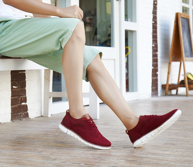 Men’s knit walking sneakers for everyday wear