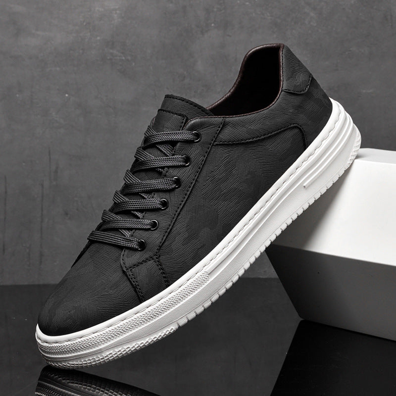 Men’s classic board-style sneakers with rubber sole