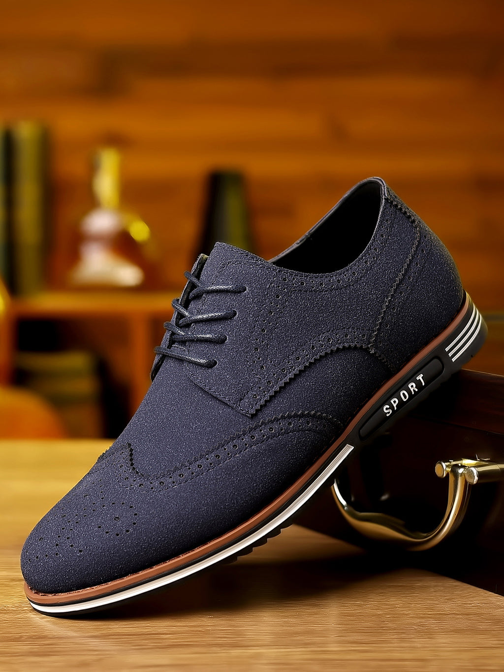 Men's blue low-top everyday sneakers